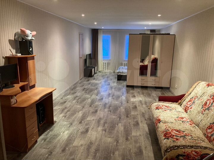 2-к. квартира, 52 м², 1/2 эт.