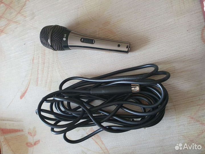 Микрофон проводной LG jhc-1