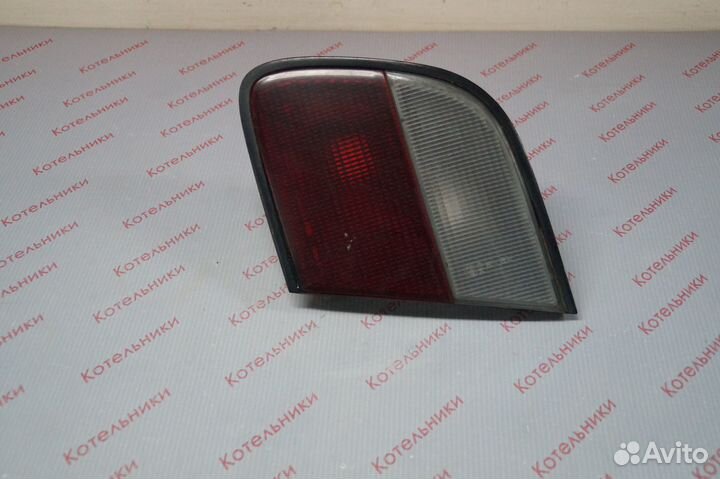 Nissan 26550-0N029 Фонарь задний правый