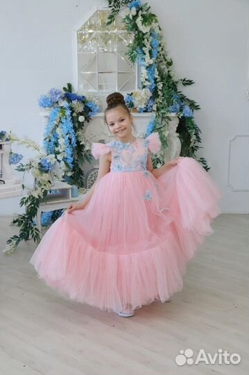 В аренду.Шикарное пышное розов платье на выпускной