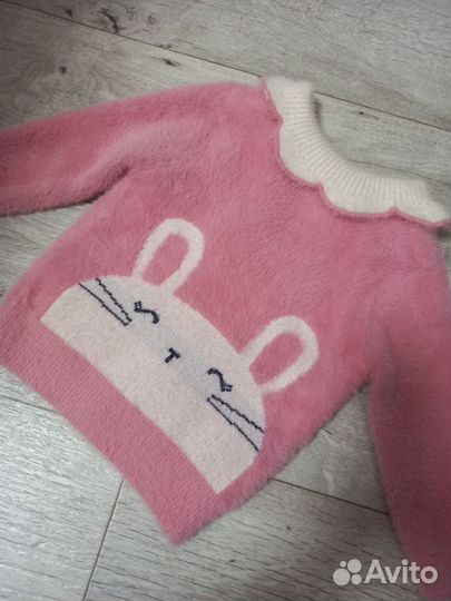 Джемпер на девочку новый