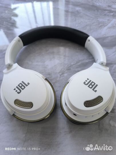 Беспроводные наушники jbl