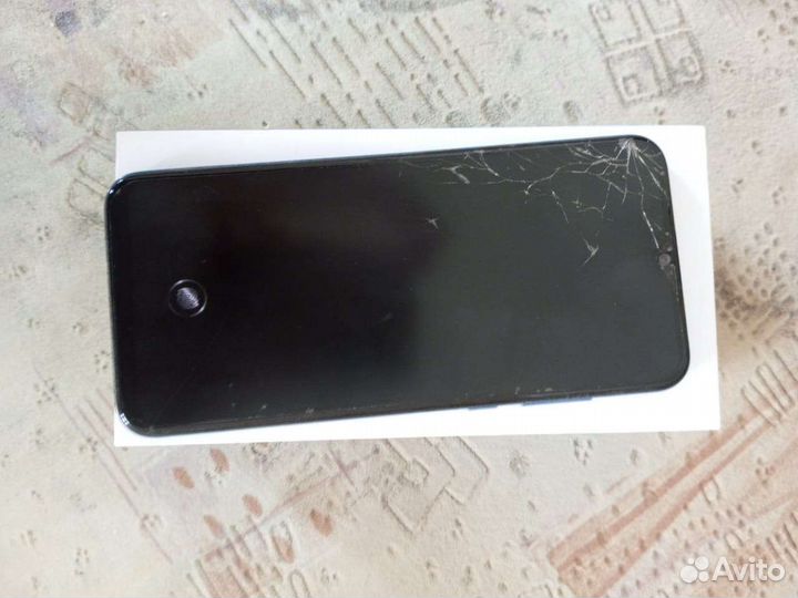 Телефон Honor 30i