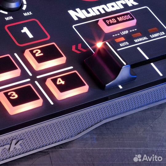 DJ-контроллер Numark DJ2GO2 Touch