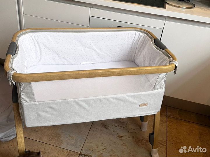 Колыбель приставная Tutti Bambini CoZee с колесами