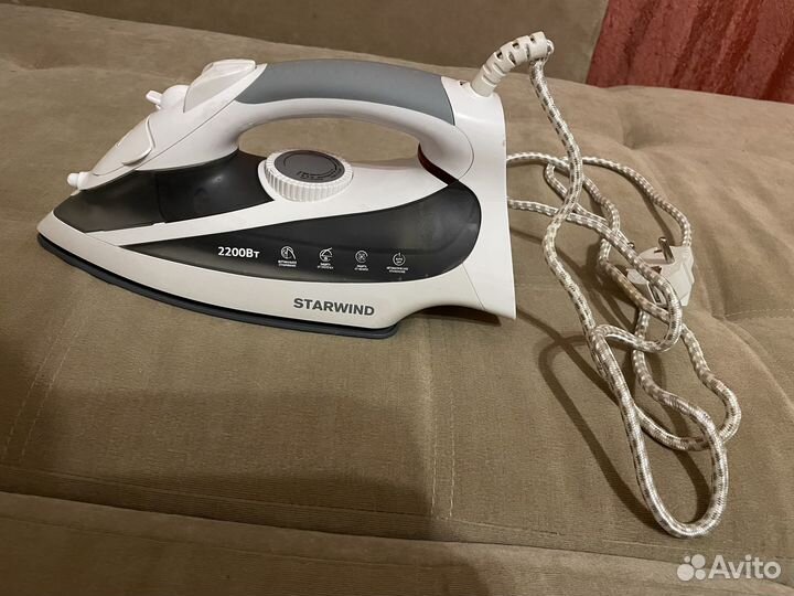 Утюг Starwind