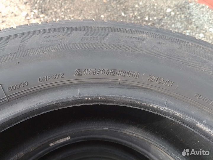 Bridgestone Dueler H/P Sport 215/65 R16
