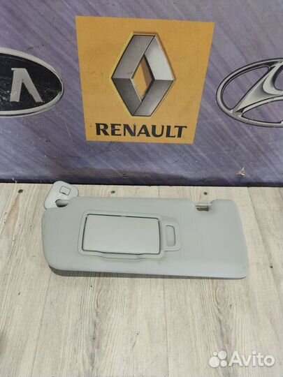 Козырек солнцезащитный Renault kaptur Лев