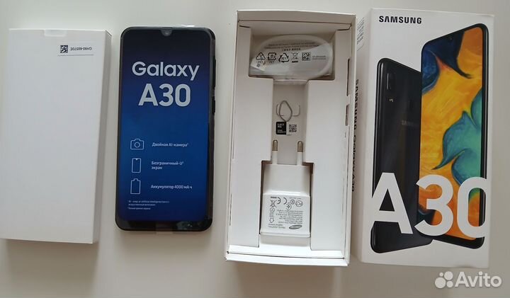 Samsung Galaxy A30, 4/64 ГБ