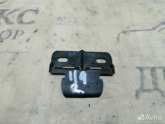 Кронштейн (сопут. товар) VW Passat CC 2008-2017