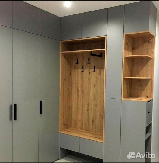 Шкаф в прихожую с антресолью