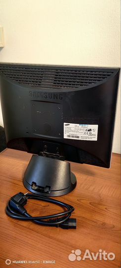 Монитор Samsung 15