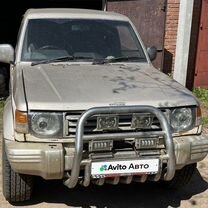 Mitsubishi Pajero 2.5 AT, 1988, 405 000 км, с пробегом, цена 300 000 руб.