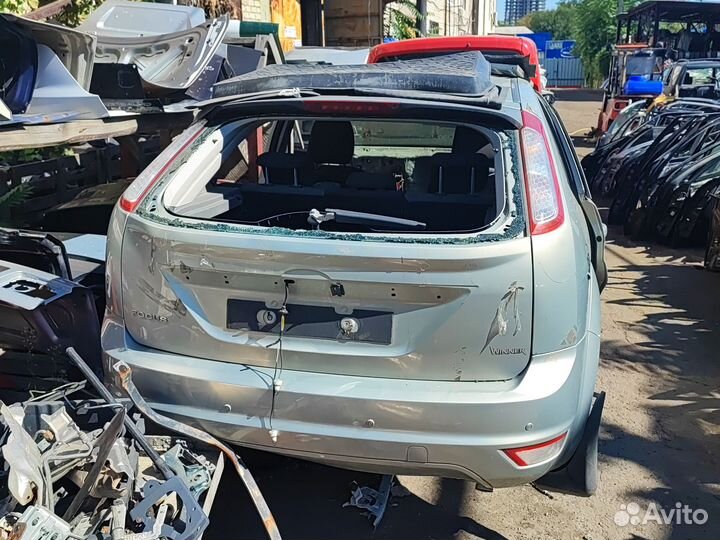 Задняя часть целиком Ford Focus 2 2006