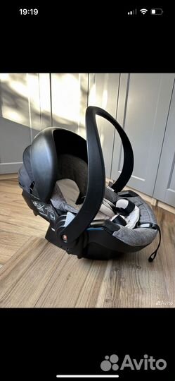 Автокресло stokke izi