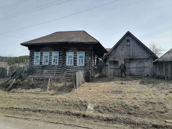 Дом 3800 м² на участке 3,8 сот.