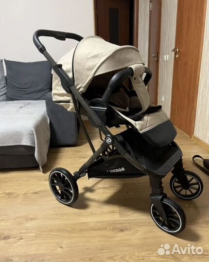 Коляска прогулочкая Luxmom
