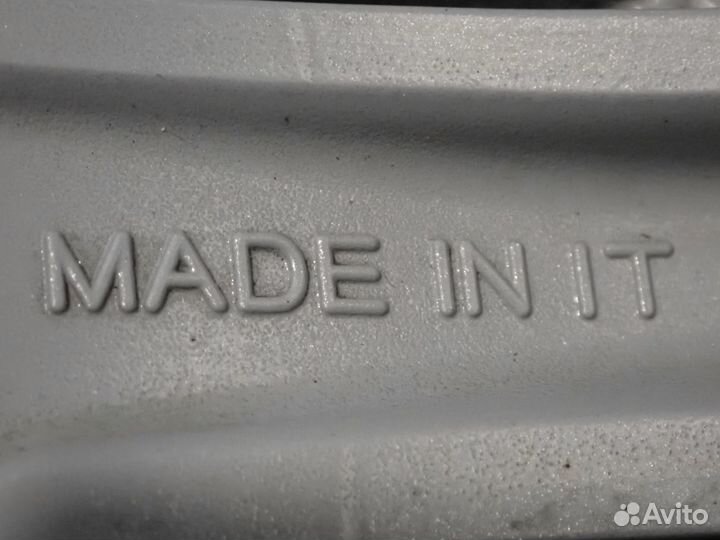 Три оригинальных диска Mercedes W222 R19