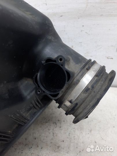 Корпус воздушного фильтра Bmw 5 универсал 2.5