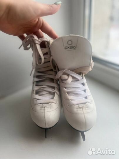 Коньки фигурные 31-32 размера