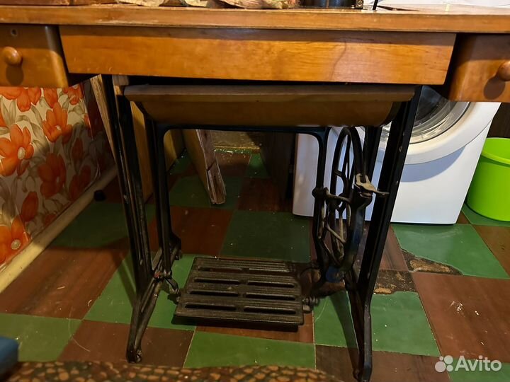 Швейная машина подольск ножная