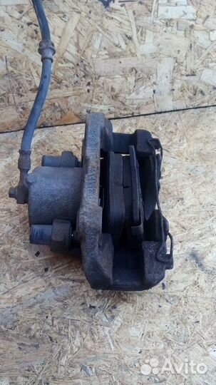 Суппорт тормозной передний правый Opel Astra H