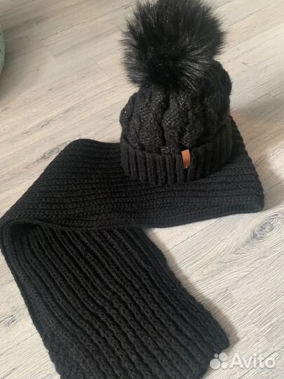 Комплект шапка и шарф женский