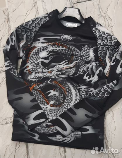 Рашгард Venum