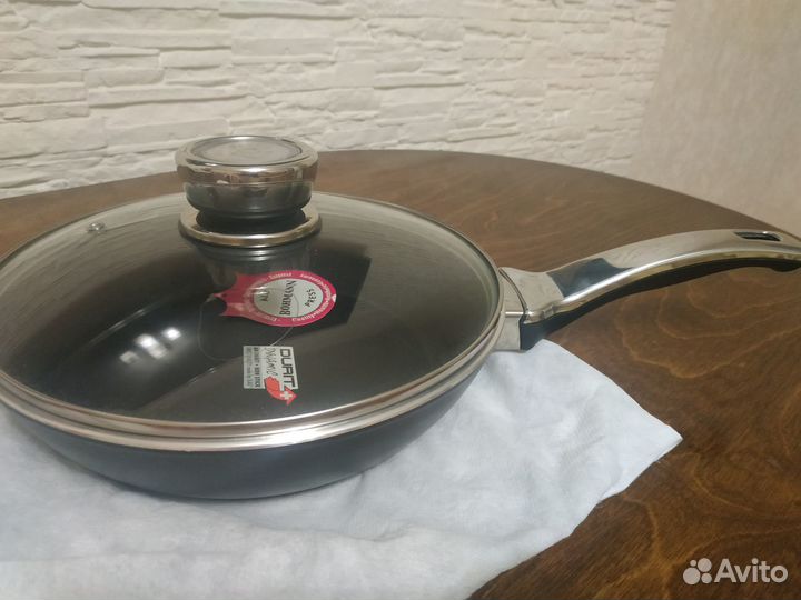 Сковорода с крышкой Новая фирмы Bohmann d24см