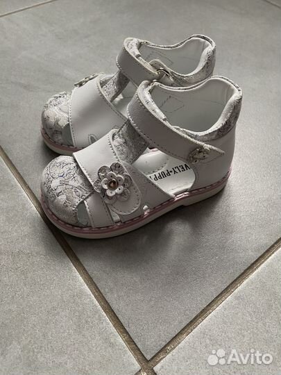 Сандалии для девочки