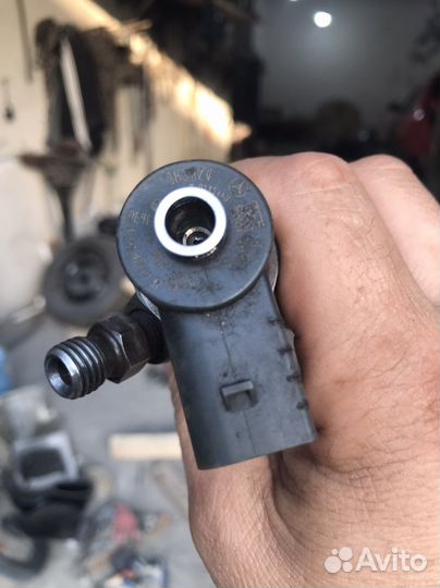 Форсунки на 611 двс от Мерседес рейка в сборе