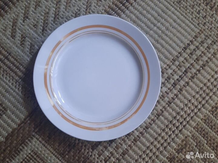 Тарелки 18см(22штуки)