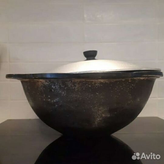 Казан чугунный 12 литров. Плоское дно