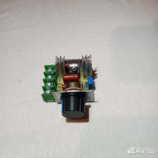 Регулятор напряжения 220в