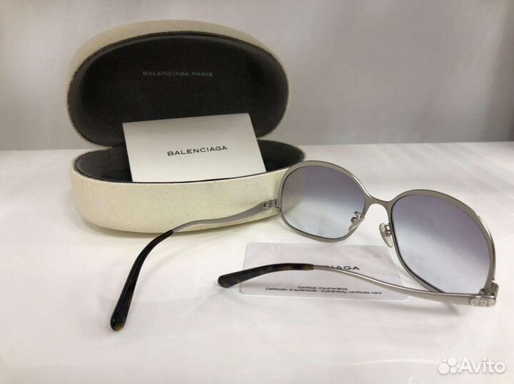 Солнцезащитные женские очки бренда Balenciaga. Ори