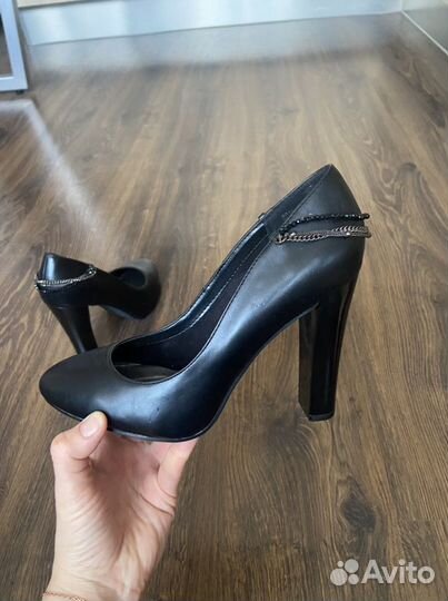 Женские туфли