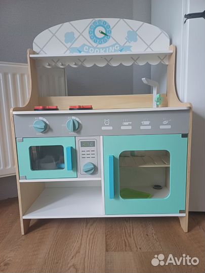 Детская кухня деревянная