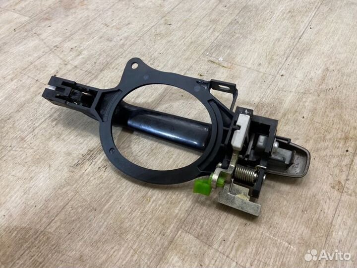 Ручка двери внешняя задняя левая Mitsubishi Lancer