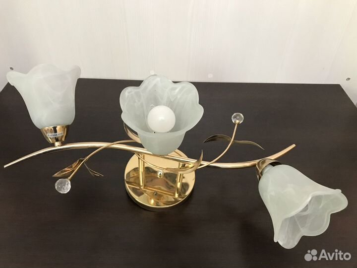 Люстра новая