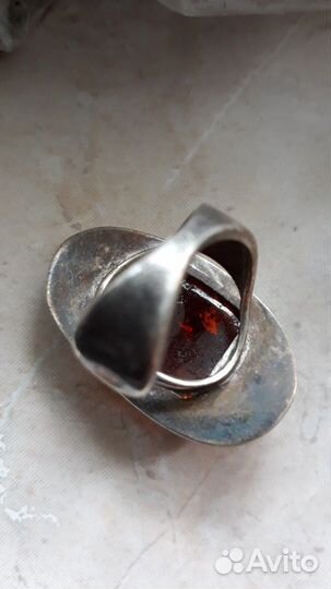 Серебрянное кольцо с калининградским янтарем