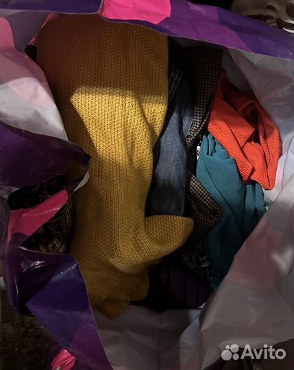 Отдам даром женские вещи р.42 самовывоз