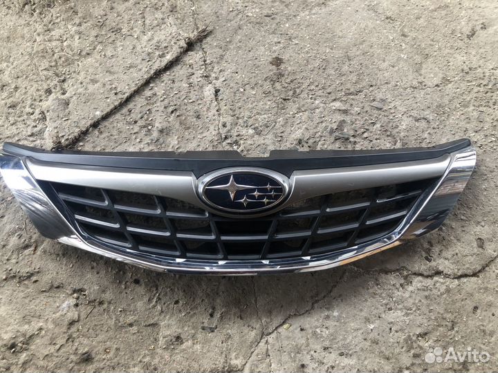 Решотка от радиатора subaru impreza 2010 оригинал