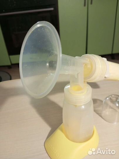 Молокоотсос medela ручной