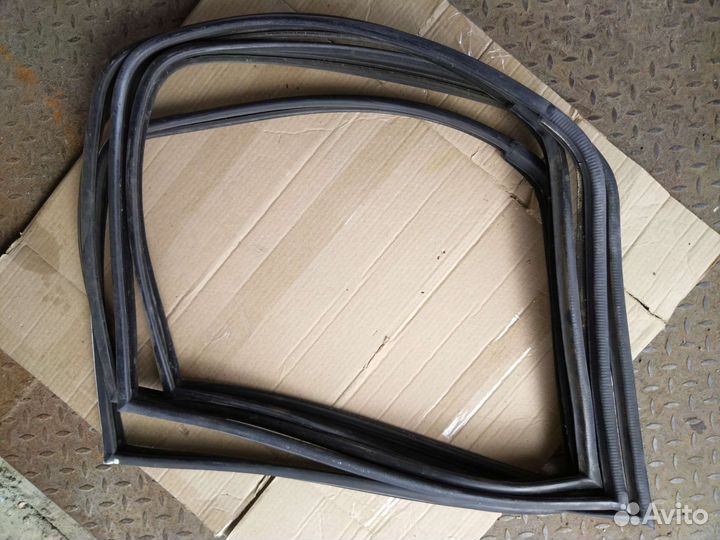 Стекло дверное Газель