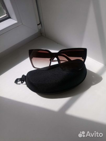 Солнцезащитные очки женские