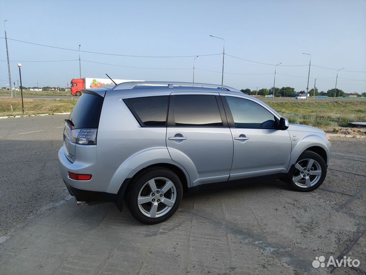 Mitsubishi Outlander 3.0 AT, 2007, 267 000 км
