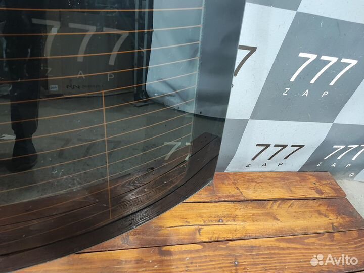 Стекло крышки багажника, заднее Skoda Octavia 3 (A