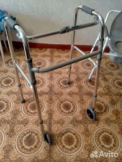 Ходунки для взрослых на колесах