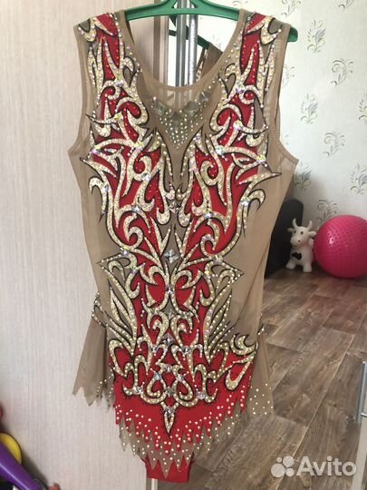 Костюм для художественной гимнастики