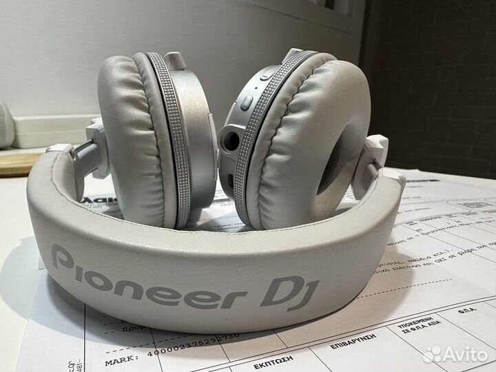 Беспроводные наушники Pioneer DJ CUE1